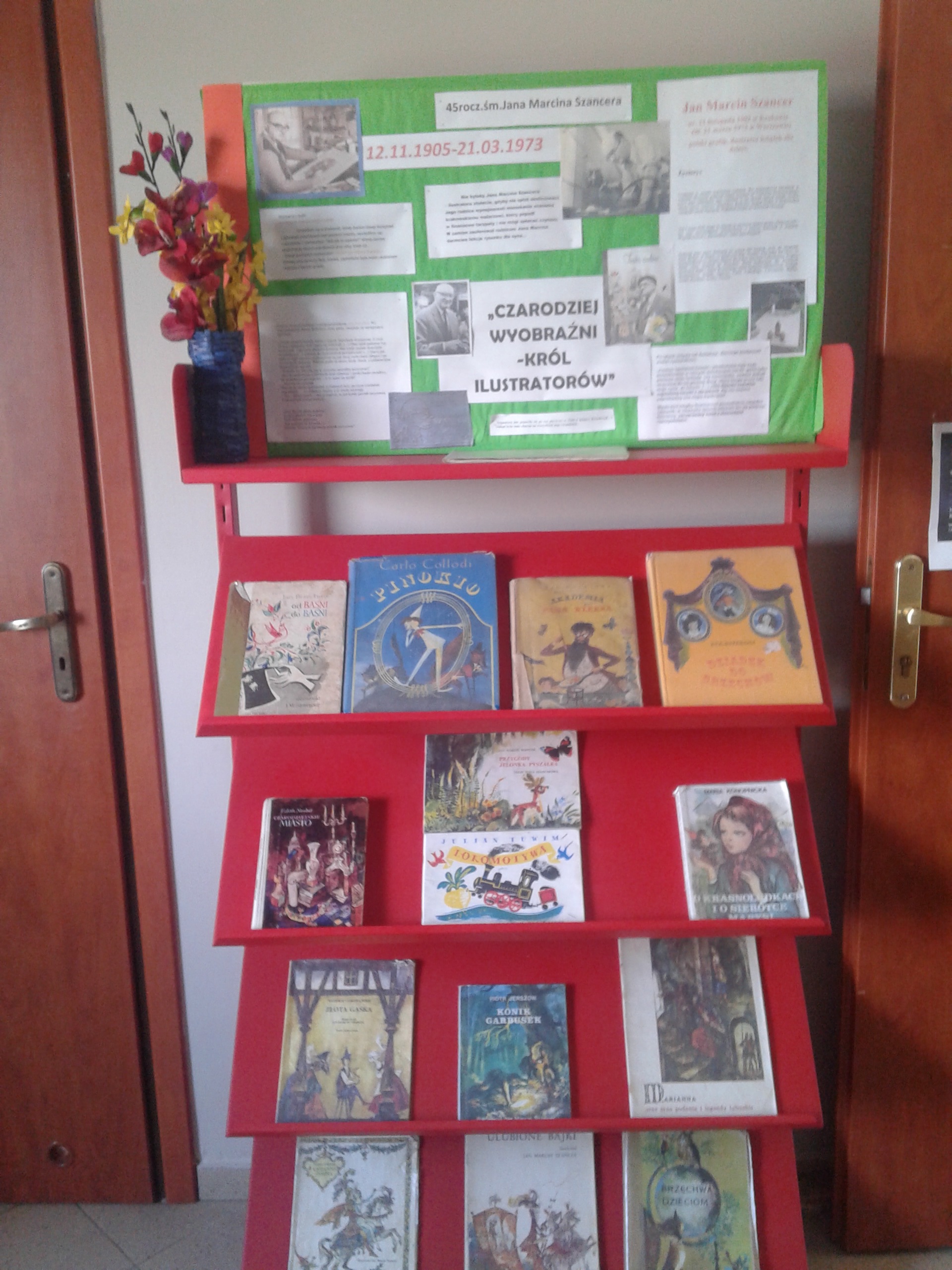 Więcej o: Przypomnienie rocznic w bibliotece w Komornikach